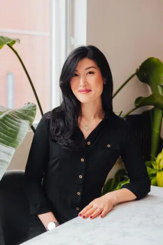 Vivien Wong Headshot